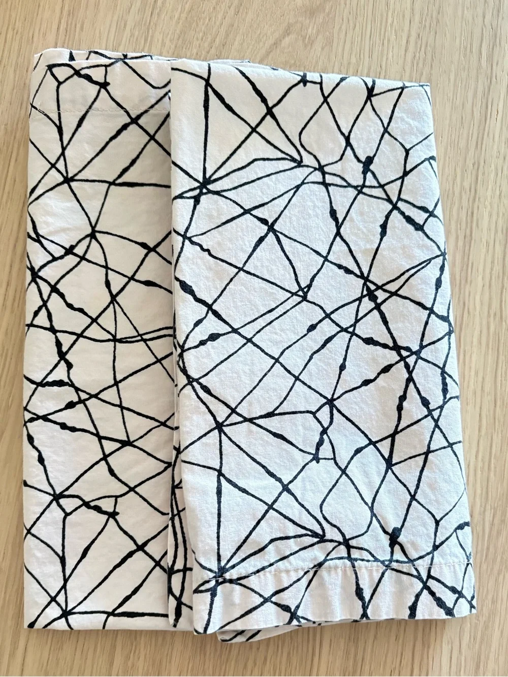 Crate & Barrel Vintage Akira Cloth Napkins Geometric Color Set of 4 Cream Black